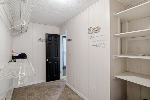 800 VZ County Road 2112, Canton, TX 75103