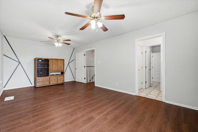 800 VZ County Road 2112, Canton, TX 75103