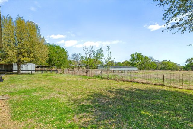 800 VZ County Road 2112, Canton, TX 75103