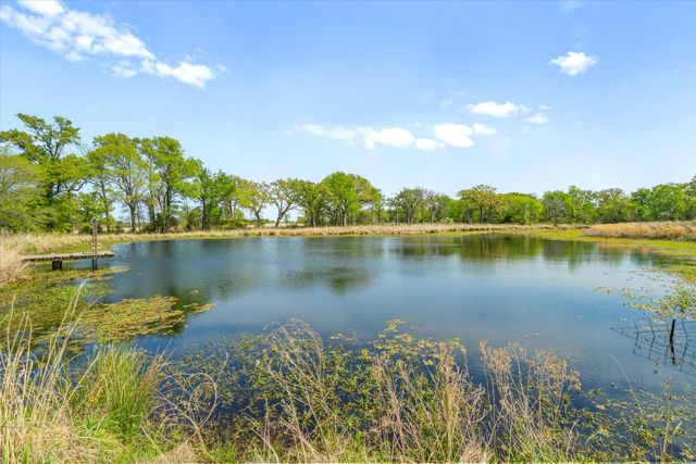 800 VZ County Road 2112, Canton, TX 75103