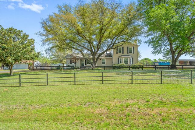 800 VZ County Road 2112, Canton, TX 75103