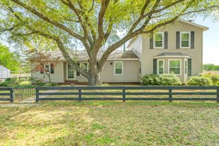 800 VZ County Road 2112, Canton, TX 75103