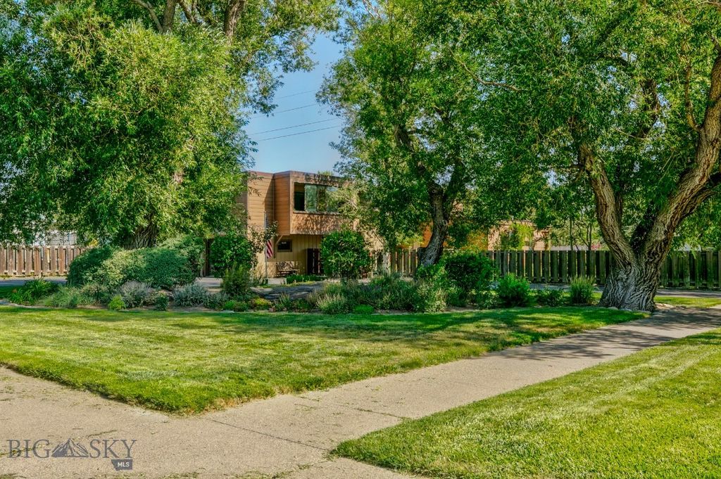 425 S 12th Street, Livingston, MT 59047