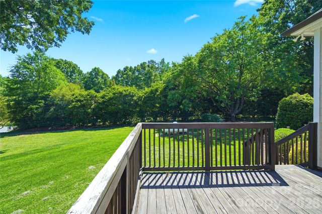 5701 Cedar Hill Drive, Wesley Chapel, NC 28110