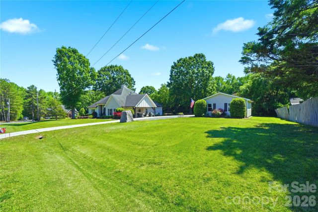 5701 Cedar Hill Drive, Wesley Chapel, NC 28110