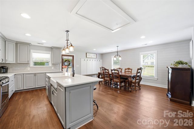 5701 Cedar Hill Drive, Wesley Chapel, NC 28110