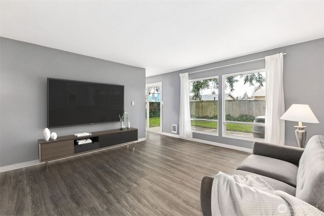 1727 120th Street S, Tacoma, WA 98444