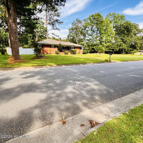 302 Oak Drive, Washington, NC 27889
