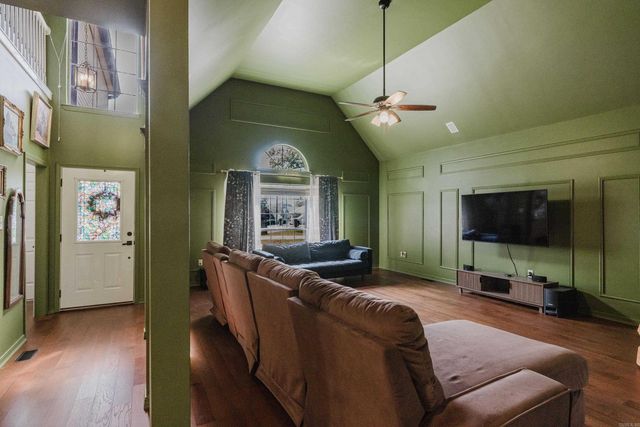 1825 Rainwood Cove Dr, Little Rock, AR 72212