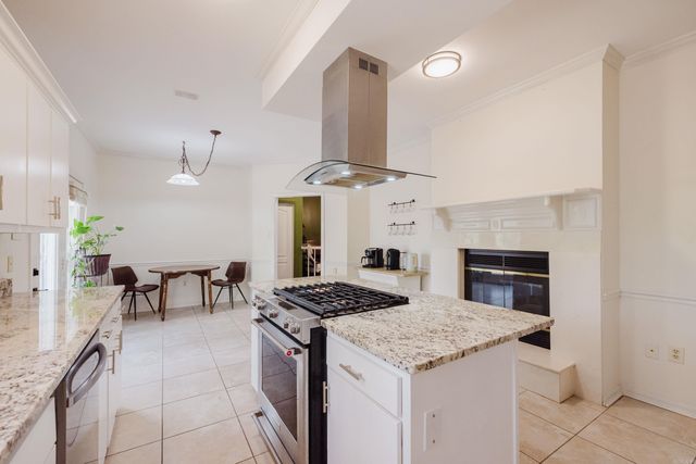 1825 Rainwood Cove Dr, Little Rock, AR 72212