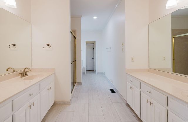 1825 Rainwood Cove Dr, Little Rock, AR 72212