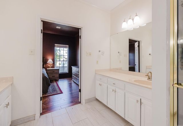 1825 Rainwood Cove Dr, Little Rock, AR 72212