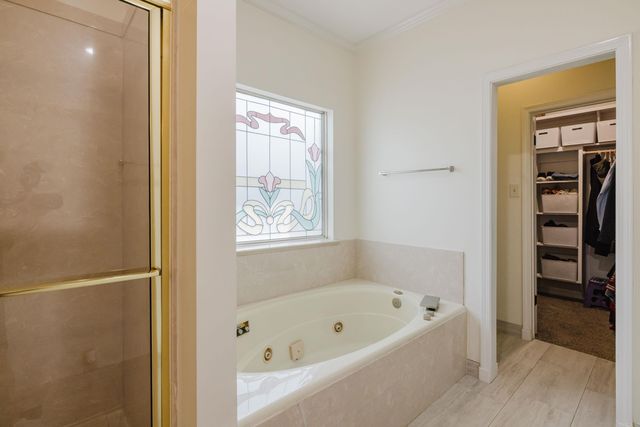 1825 Rainwood Cove Dr, Little Rock, AR 72212