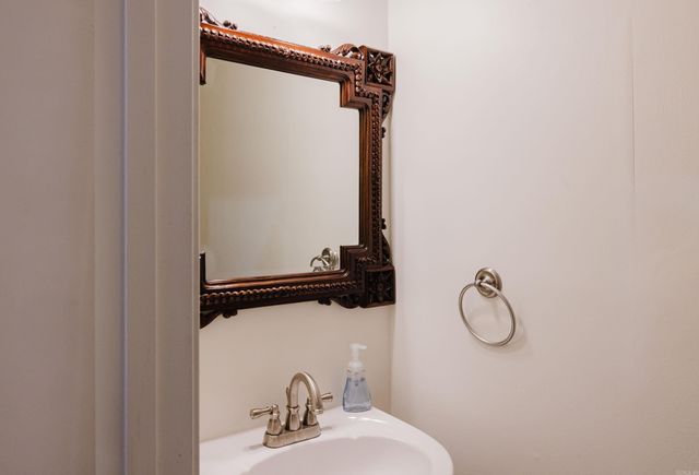 1825 Rainwood Cove Dr, Little Rock, AR 72212