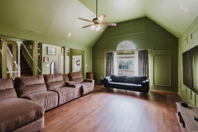 1825 Rainwood Cove Dr, Little Rock, AR 72212