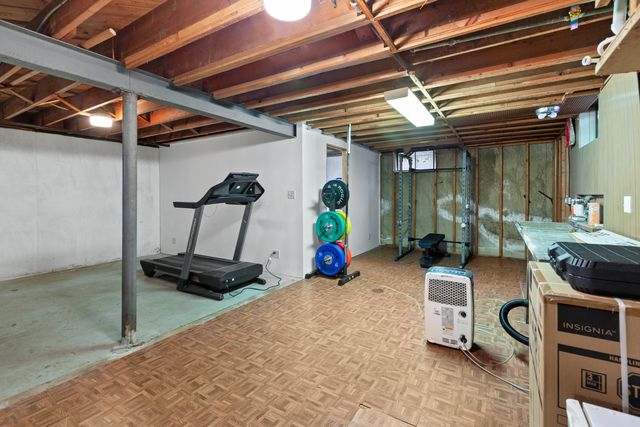 119 S Hill Street, Woodstock, IL 60098