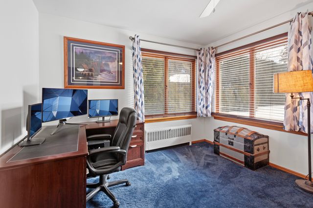 119 S Hill Street, Woodstock, IL 60098