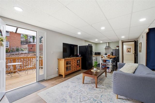 642 Kenilworth Circle, Stone Mountain, GA 30083