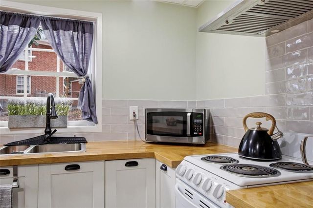 642 Kenilworth Circle, Stone Mountain, GA 30083