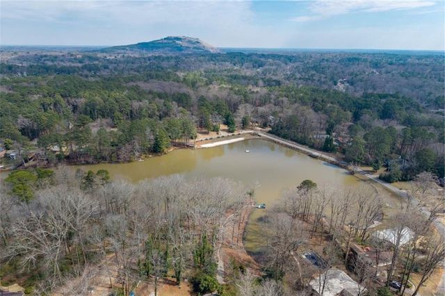 642 Kenilworth Circle, Stone Mountain, GA 30083
