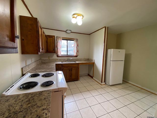 2460 Eastgate Dr, Baton Rouge, LA 70816