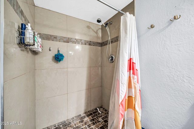 3743 W SAHUARO Drive, Phoenix, AZ 85029