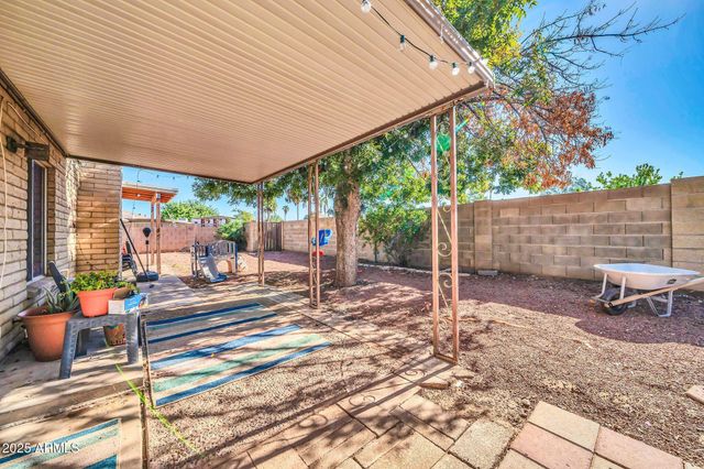 3743 W SAHUARO Drive, Phoenix, AZ 85029