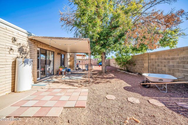 3743 W SAHUARO Drive, Phoenix, AZ 85029