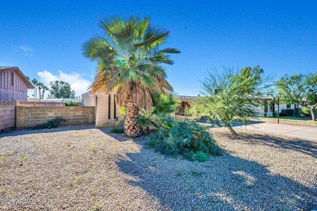 3743 W SAHUARO Drive, Phoenix, AZ 85029