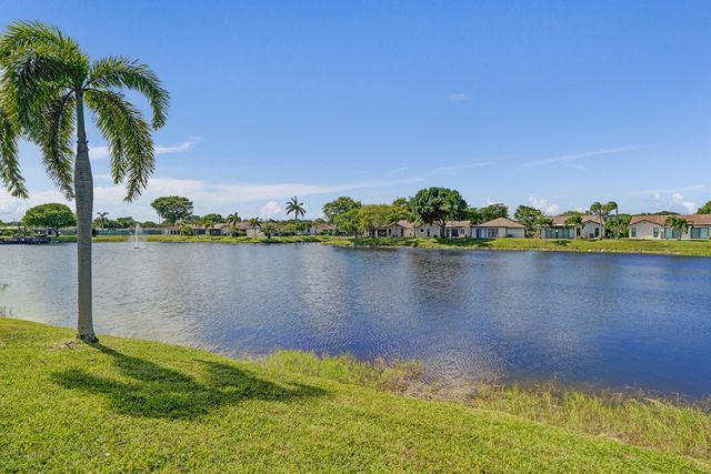 2105 SW 17th Circle, Deerfield Beach, FL 33442