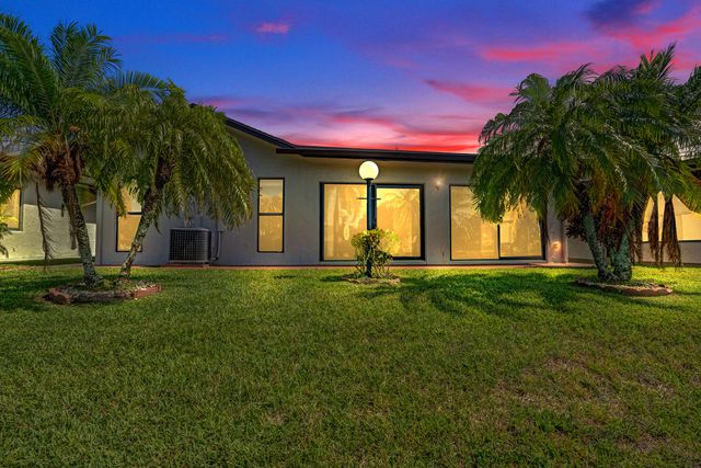 2105 SW 17th Circle, Deerfield Beach, FL 33442