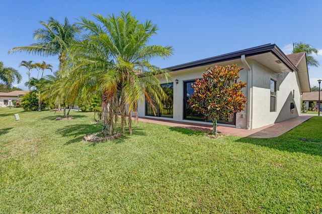 2105 SW 17th Circle, Deerfield Beach, FL 33442