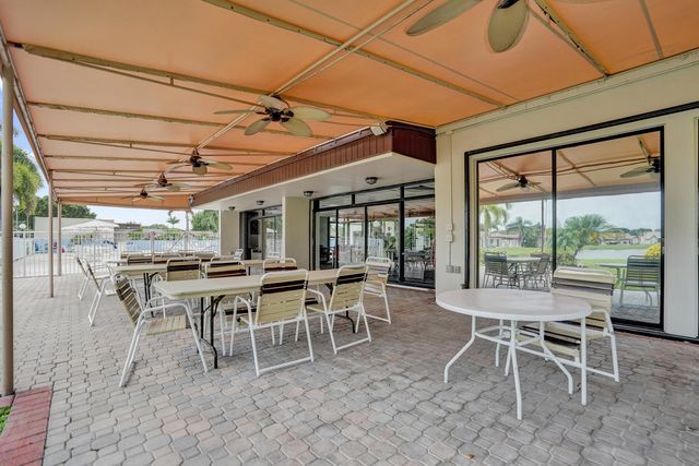 2105 SW 17th Circle, Deerfield Beach, FL 33442