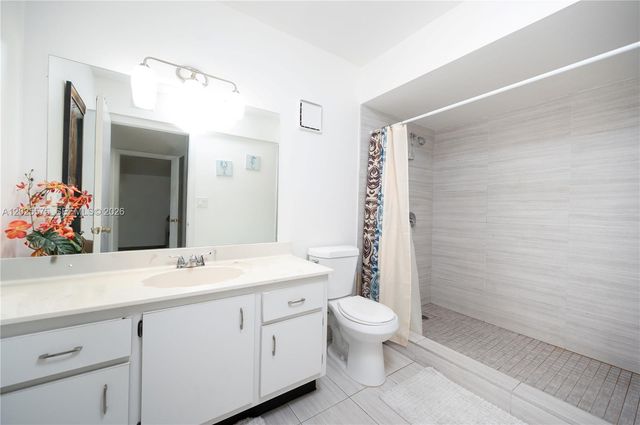 16400 NE GOLF CLUB RD 305, Weston, FL 33326