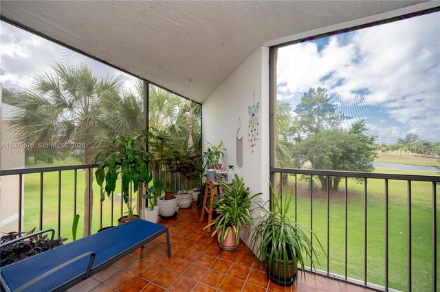 16400 NE GOLF CLUB RD 305, Weston, FL 33326