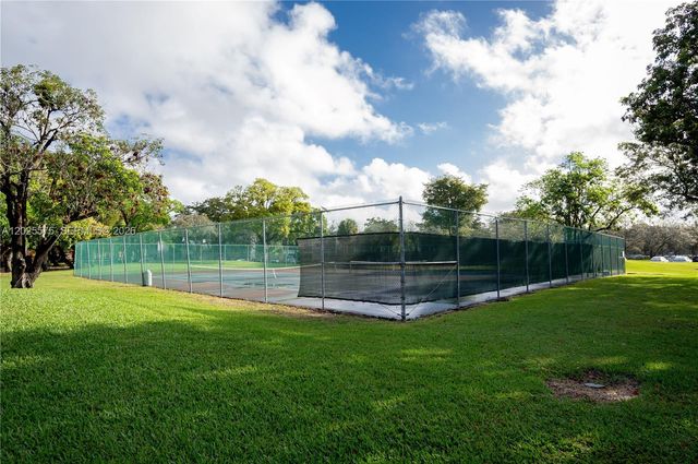16400 NE GOLF CLUB RD 305, Weston, FL 33326