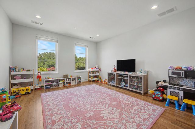 3611 Northwest Parkway, University Park, TX 75225