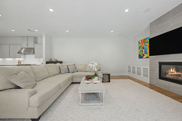 3611 Northwest Parkway, University Park, TX 75225