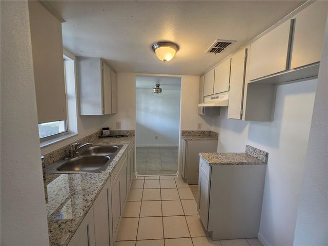 5521 BAY BOULEVARD 102, Port Richey, FL 34668