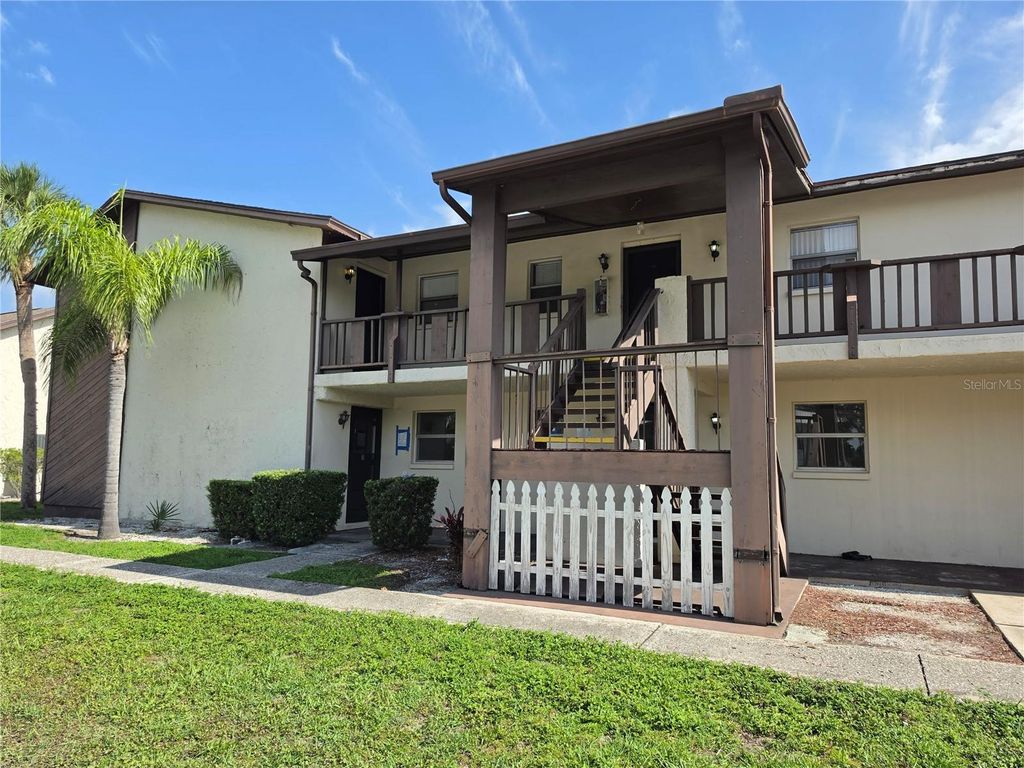 5521 BAY BOULEVARD 102, Port Richey, FL 34668