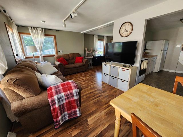 2112 Norton AVENUE, Waukesha, WI 53188