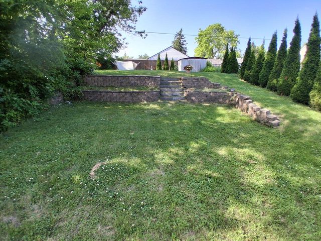 2112 Norton AVENUE, Waukesha, WI 53188