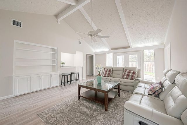 6107 Sanford Road, Houston, TX 77096