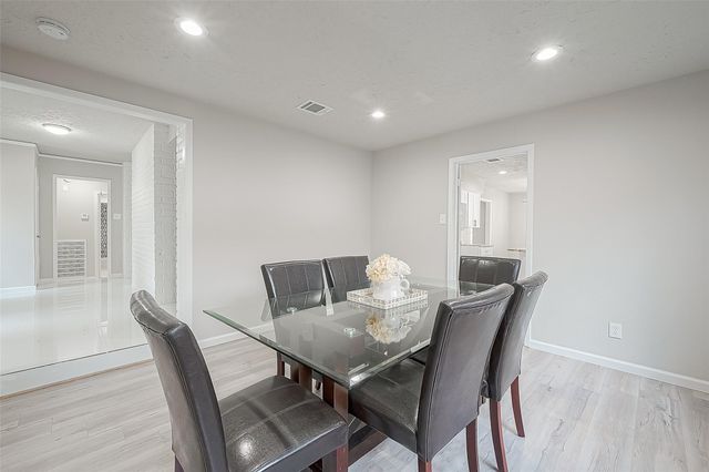 6107 Sanford Road, Houston, TX 77096
