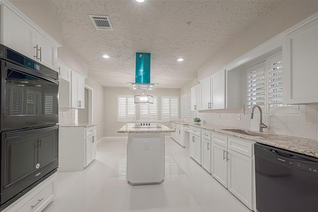 6107 Sanford Road, Houston, TX 77096