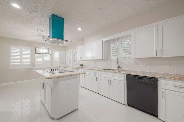6107 Sanford Road, Houston, TX 77096