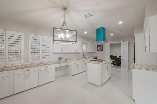 6107 Sanford Road, Houston, TX 77096