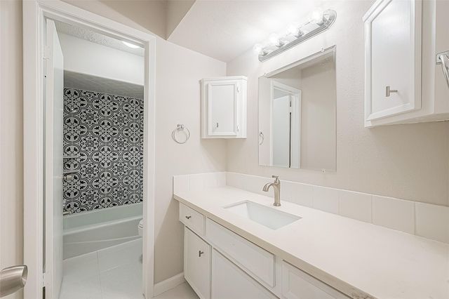 6107 Sanford Road, Houston, TX 77096