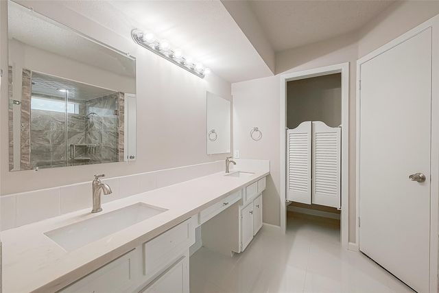 6107 Sanford Road, Houston, TX 77096