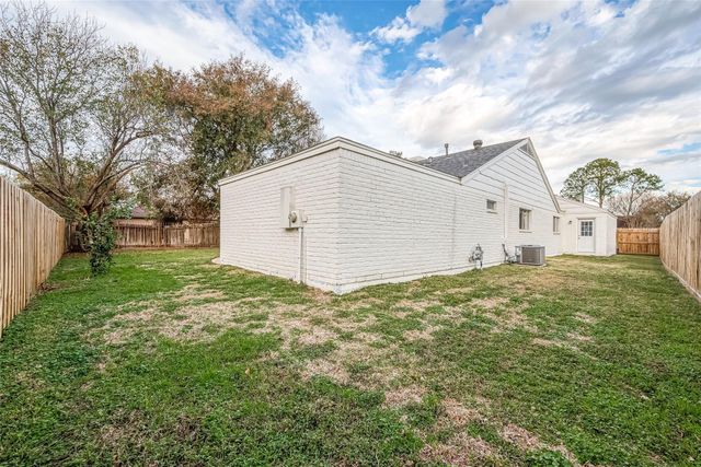6107 Sanford Road, Houston, TX 77096